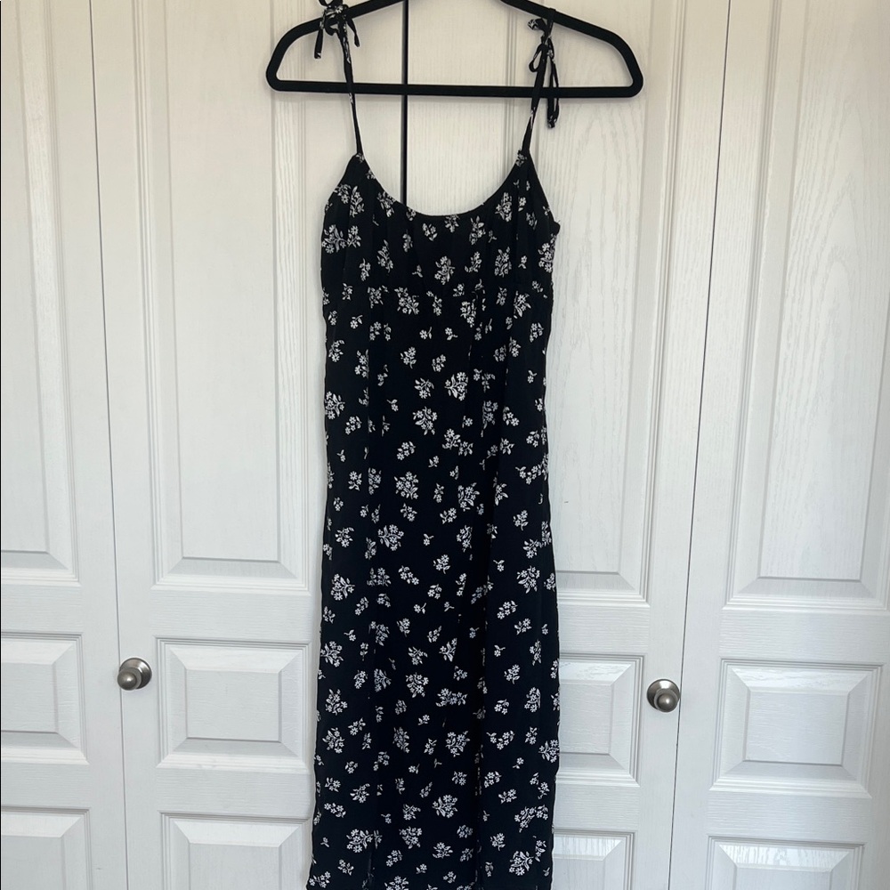 Harlow Black and White Floral Midi Dress